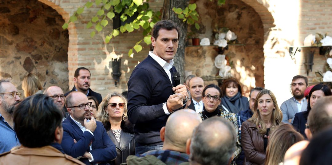 Rivera lamenta que problemas como la despoblación estén bloqueados por la situación en Cataluña Rivera lamenta que problemas como la despoblación estén bloqueados por la situación en Cataluña