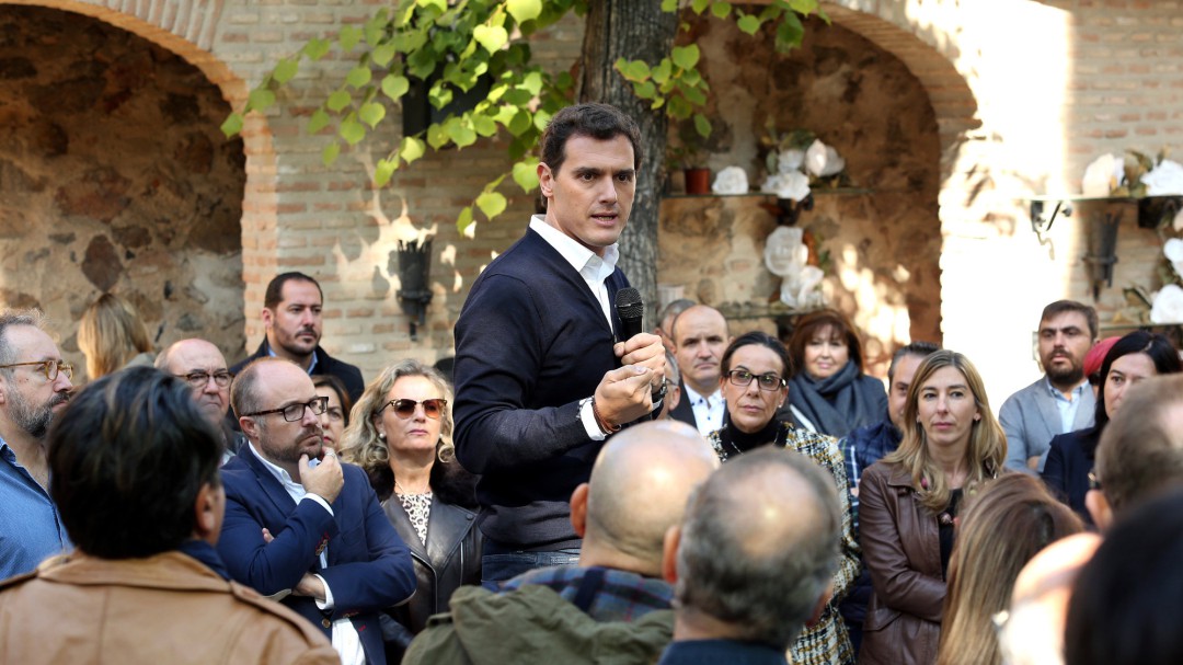 Rivera lamenta que problemas como la despoblación estén bloqueados por la situación en Cataluña