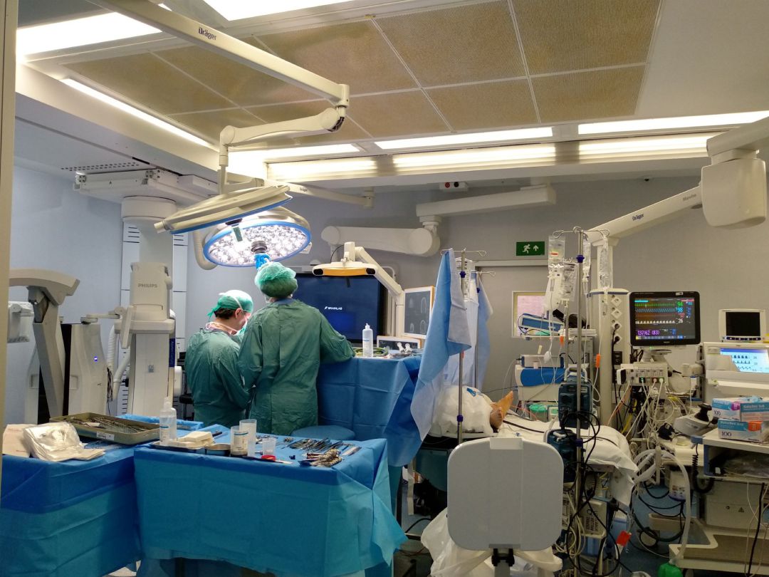 Los primeros vasos sanguíneos artificiales implantables podrían salvar la vida a muchos pacientes que se someten a operaciones urgentes del sistema cardiovascular.
Los primeros vasos sanguíneos artificiales implantables podrían salvar la vida a muchos pacientes que se someten a operaciones urgentes del sistema cardiovascular.