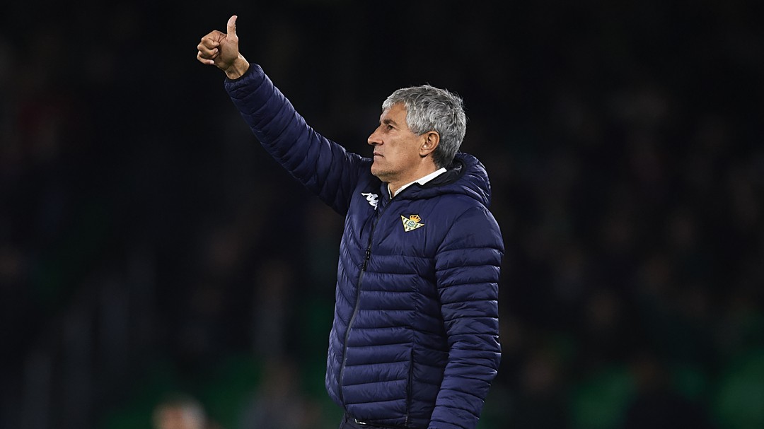 El vestuario del Betis sondea con Ángel Haro el regreso de Quique Setién