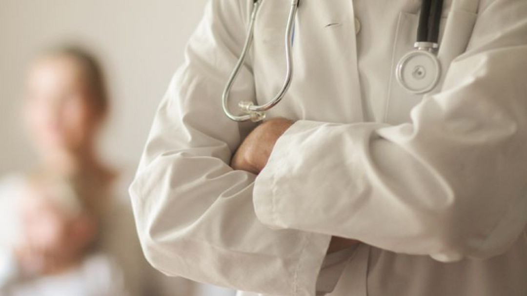 La dificultad de competir con "las ciudades" para atraer profesionales médicos