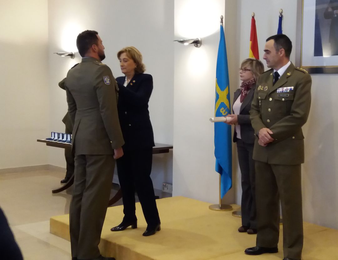 Militares del Regimiento 'Príncipe' con base en Cabo Noval, distinguidos con la medalla de la Orden del Mérito Civil Militares del Regimiento 'Príncipe' con base en Cabo Noval, distinguidos con la medalla de la Orden del Mérito Civil