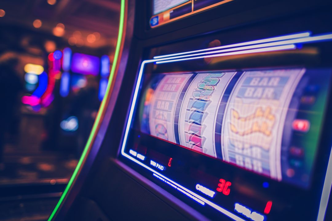 Barcelona prohíbe abrir nuevos locales de juego y apuestas para evitar adicciones Barcelona prohíbe abrir nuevos locales de juego y apuestas para evitar adicciones