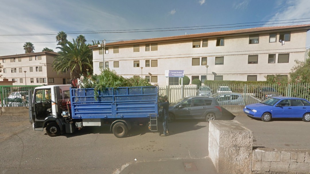Los problemas en las residencias universitarias: goteras, humedades y comida de mala calidad