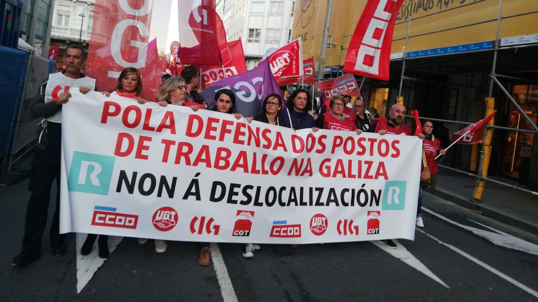 Trabajadores de R recorren A Coruña contra la deslocalización