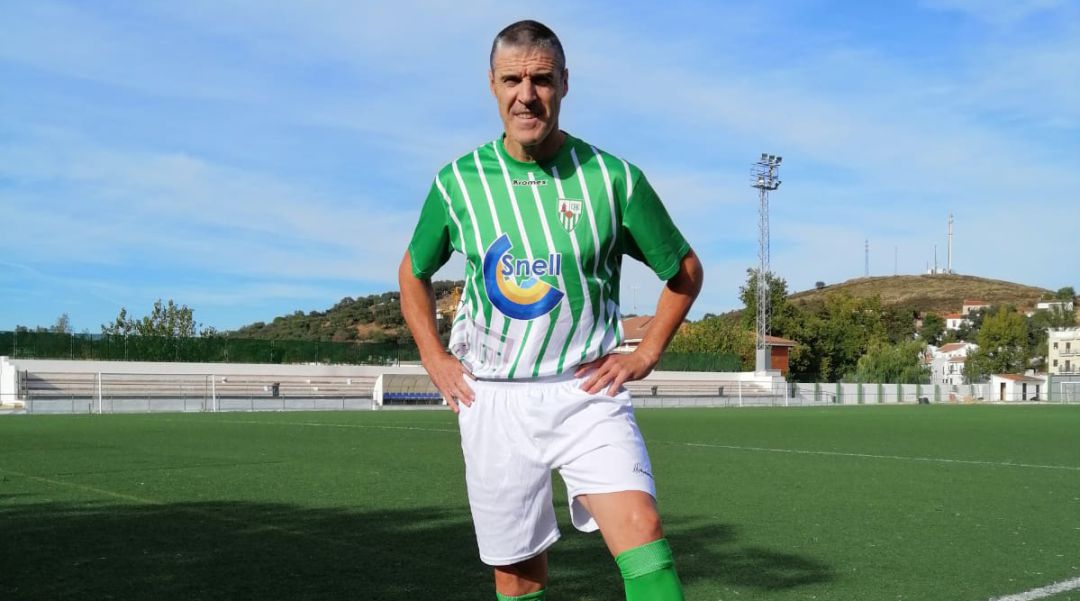 Fútbol provincial Huelva Cortegana: Carvajal le echa otro pulso al paso del tiempo Fútbol provincial Huelva Cortegana: Carvajal le echa otro pulso al paso del tiempo