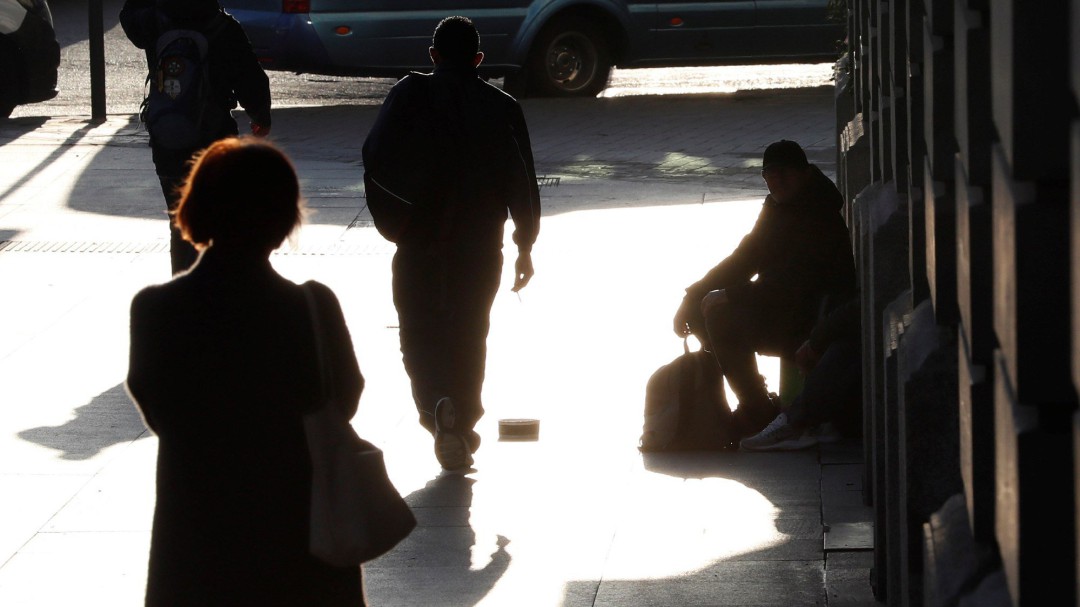 El Samur Social separa a dos familias: propone alojar a madres e hijos sin su padre