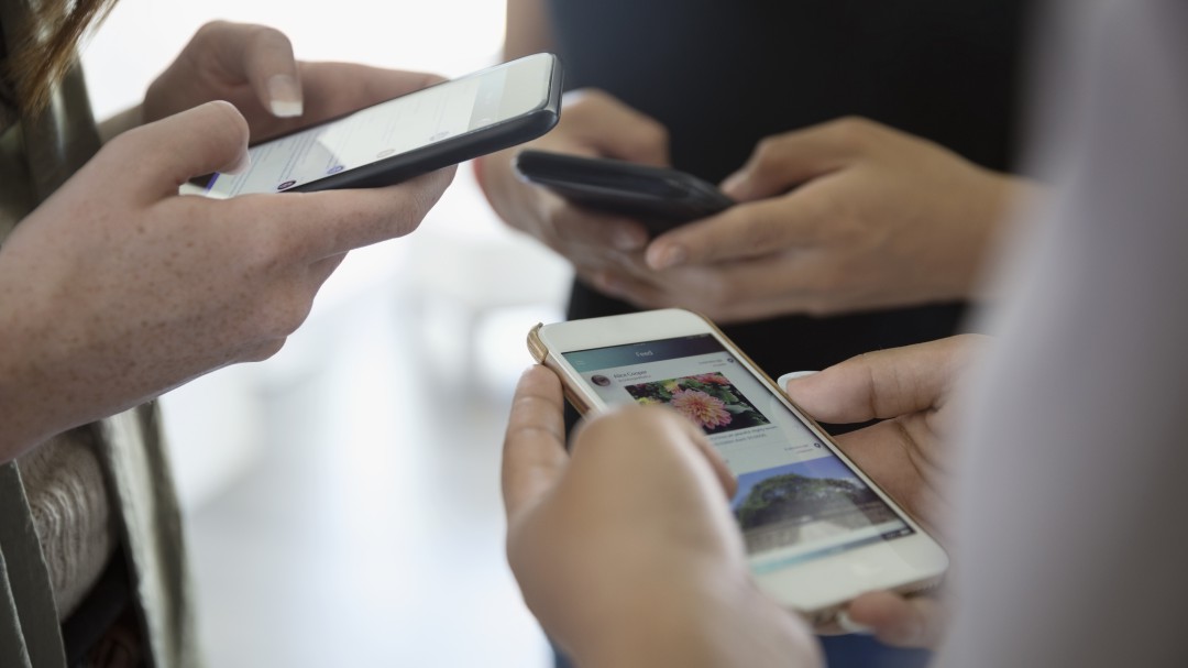 Los niños de la región, los que más tiempo pasan en Internet, con una media de 3 horas y 18 minutos