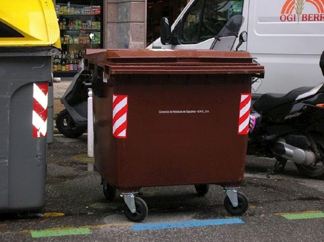Los primeros 'contenedores marrones' llegarán a Logroño antes de un año Los primeros 'contenedores marrones' llegarán a Logroño antes de un año