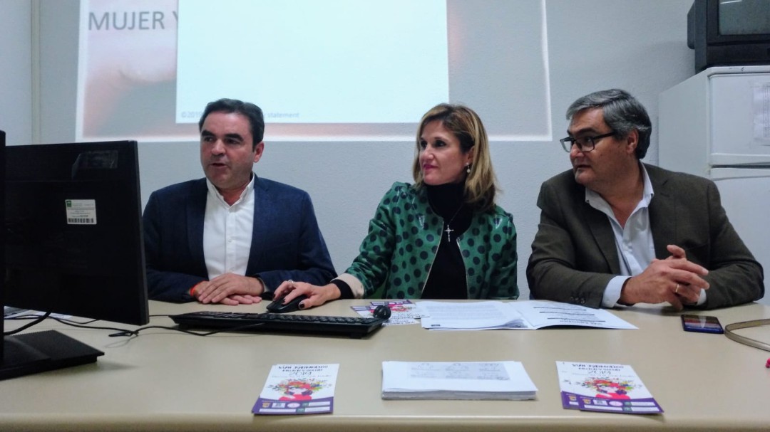 Un centenar de mujeres participan en las jornadas "Mujer y Salud" de Porcuna