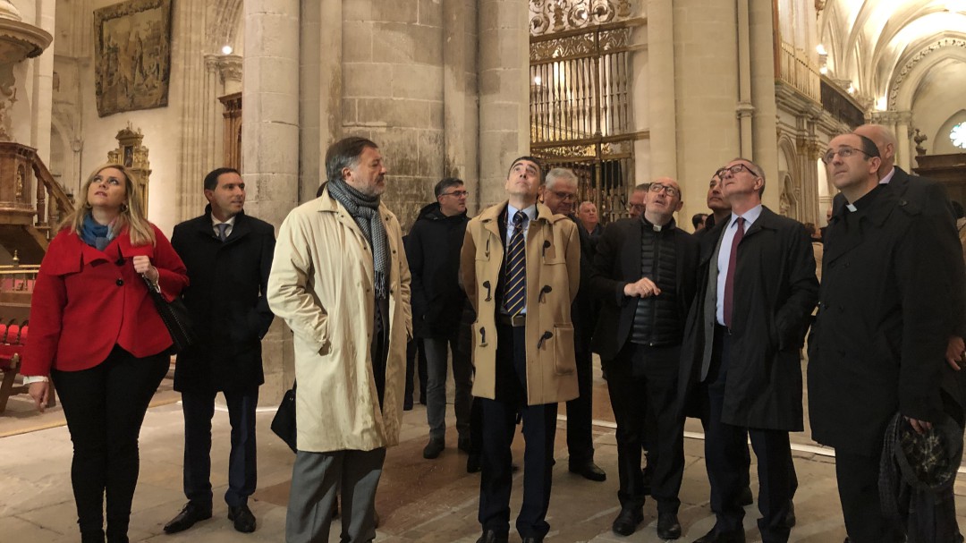 Cultura estudia un proyecto de conservación para la catedral de Cuenca