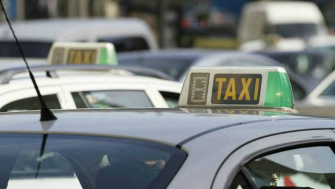 El taxi de Málaga exigirá a la Junta que regule las VTC El taxi de Málaga exigirá a la Junta que regule las VTC