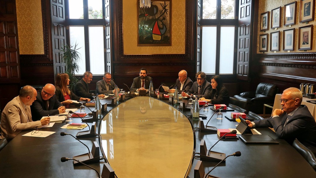 Pacto independentista en el Parlament catalán para desafiar al Constitucional