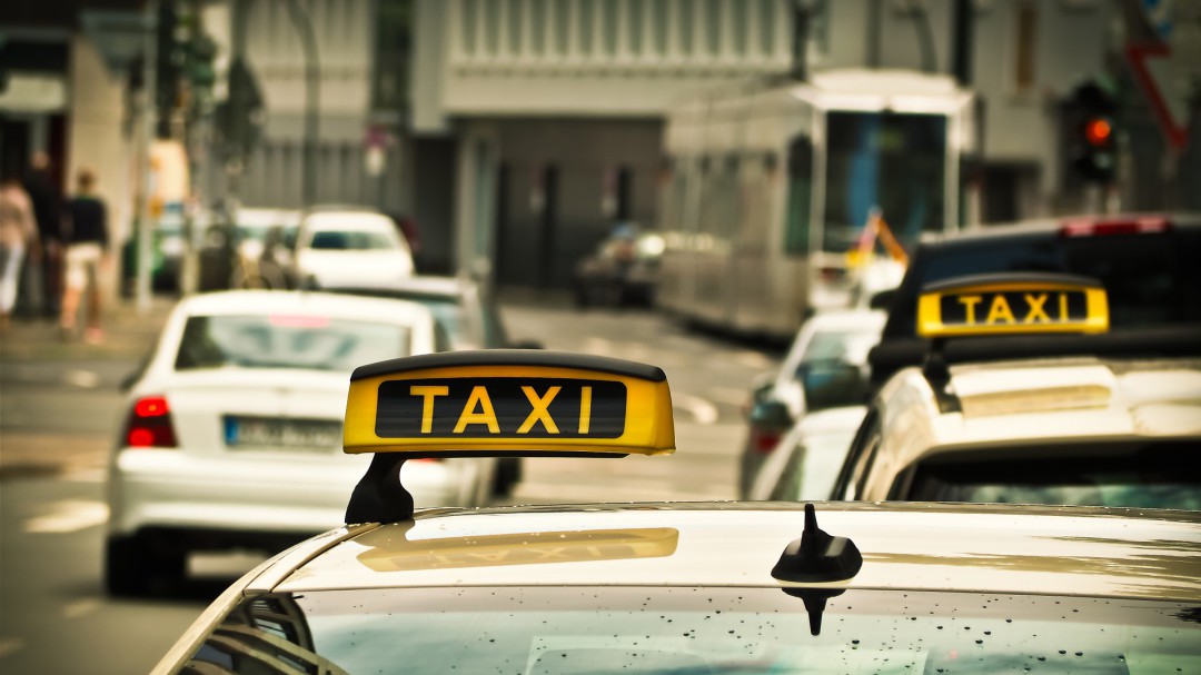 Medidas para paliar la escasez de taxis en Bilbao