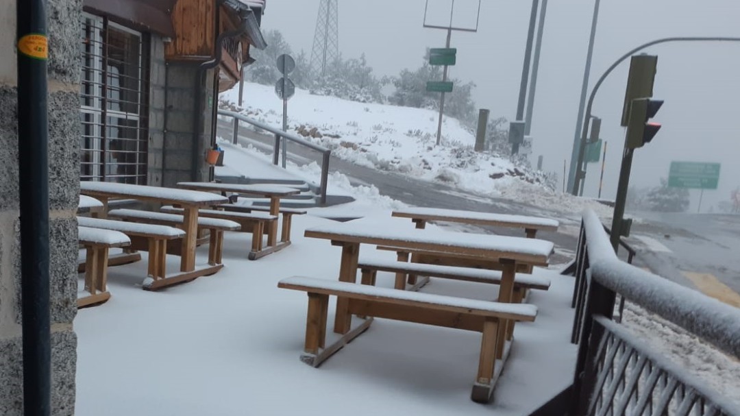 Nieve, lluvia y atascos este miércoles en Madrid