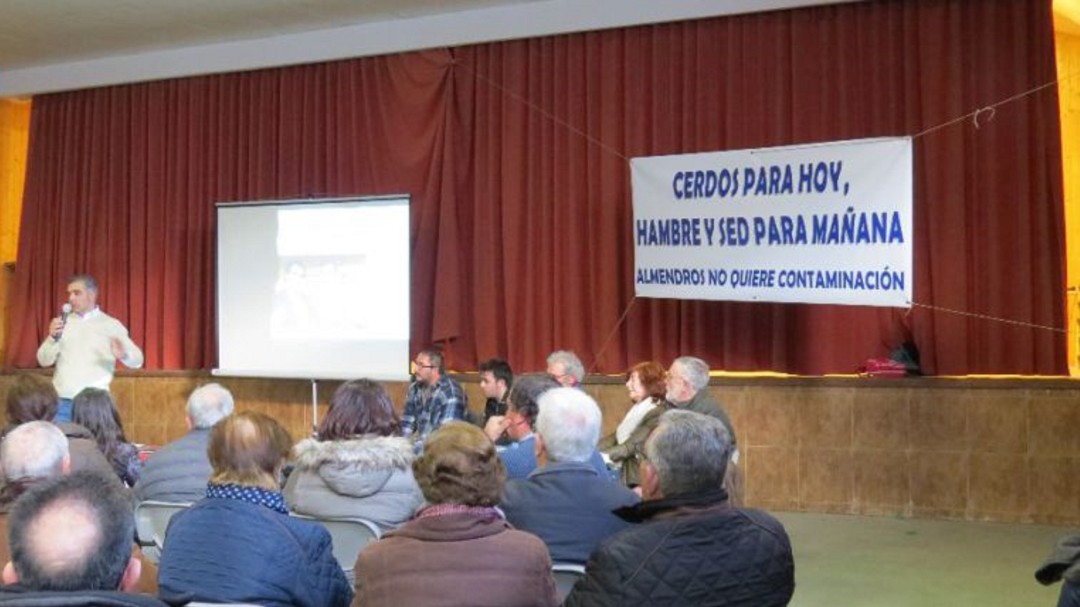 Nuevo enfrentamiento entre Almendros e ICPOR