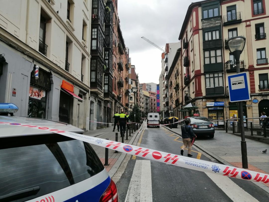Dos detenidos por disparar a un hombre y causarle la muerte en Bilbao La Vieja Dos detenidos por disparar a un hombre y causarle la muerte en Bilbao La Vieja