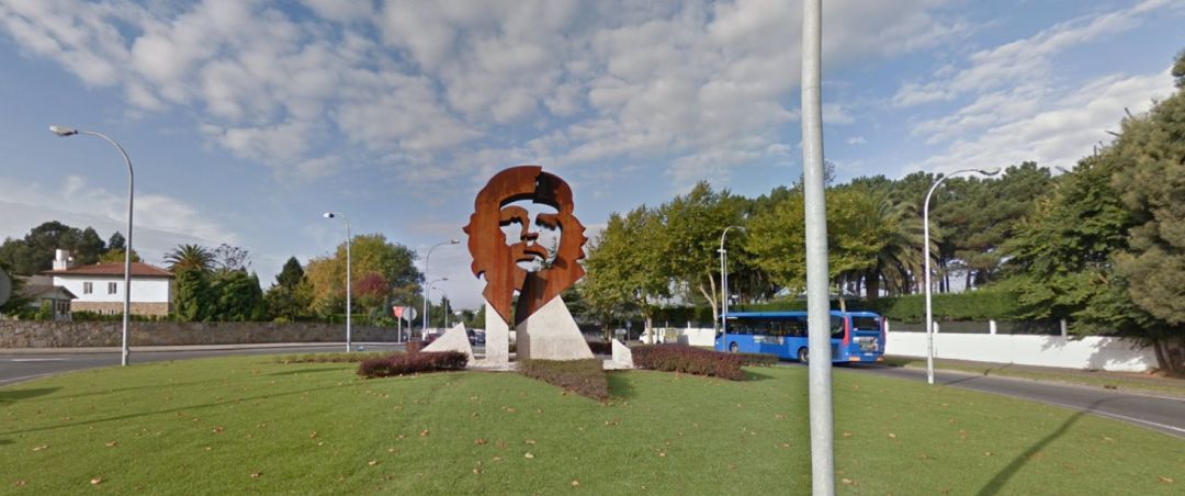 Estatua del Che en Oleiros Estatua del Che en Oleiros