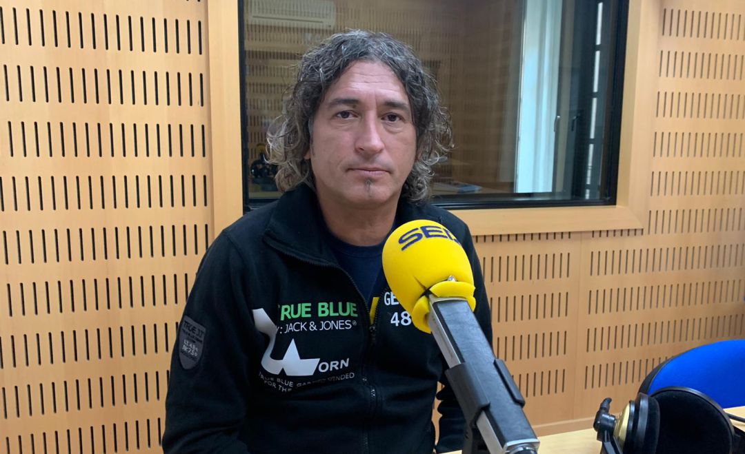 Joaquín Sarabia, padre de la menor arrollada por un tren en 2016 en el municipio de Alguazas con resultado de muerte, en los estudios de Radio Murcia. Joaquín Sarabia, padre de la menor arrollada por un tren en 2016 en el municipio de Alguazas con resultado de muerte, en los estudios de Radio Murcia.
