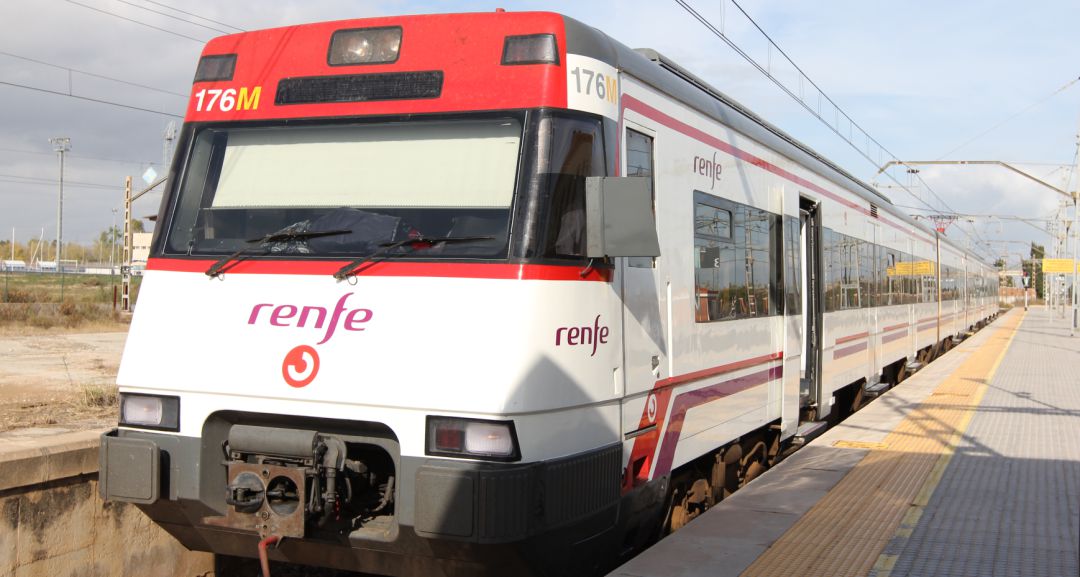 Nuevo caos en las conexiones ferroviarias entre Valencia y Castellón Nuevo caos en las conexiones ferroviarias entre Valencia y Castellón