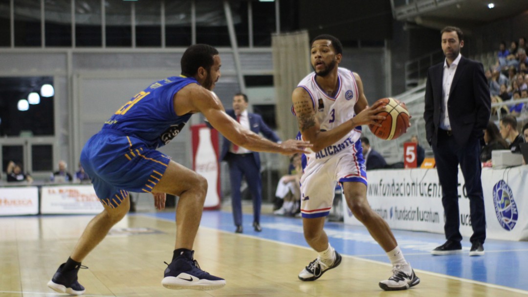 Una mala segunda parte condena al Club Ourense Baloncesto