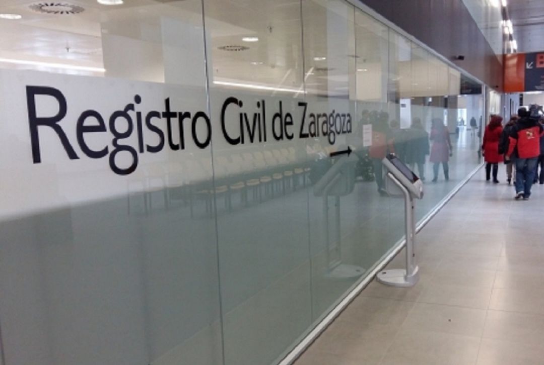 El Registro Civil de Zaragoza detecta "empadronados express" para jurar la nacionalidad procedentes de Madrid y Barcelona: El Registro Civil detecta "empadronados express" para jurar la nacionalidad El Registro Civil de Zaragoza detecta "empadronados express" para jurar la nacionalidad procedentes de Madrid y Barcelona: El Registro Civil detecta "empadronados express" para jurar la nacionalidad