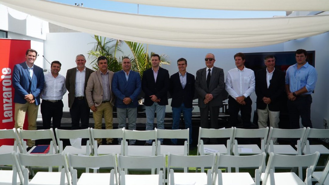 Lanzarote se convierte en destino turístico de "superyates"