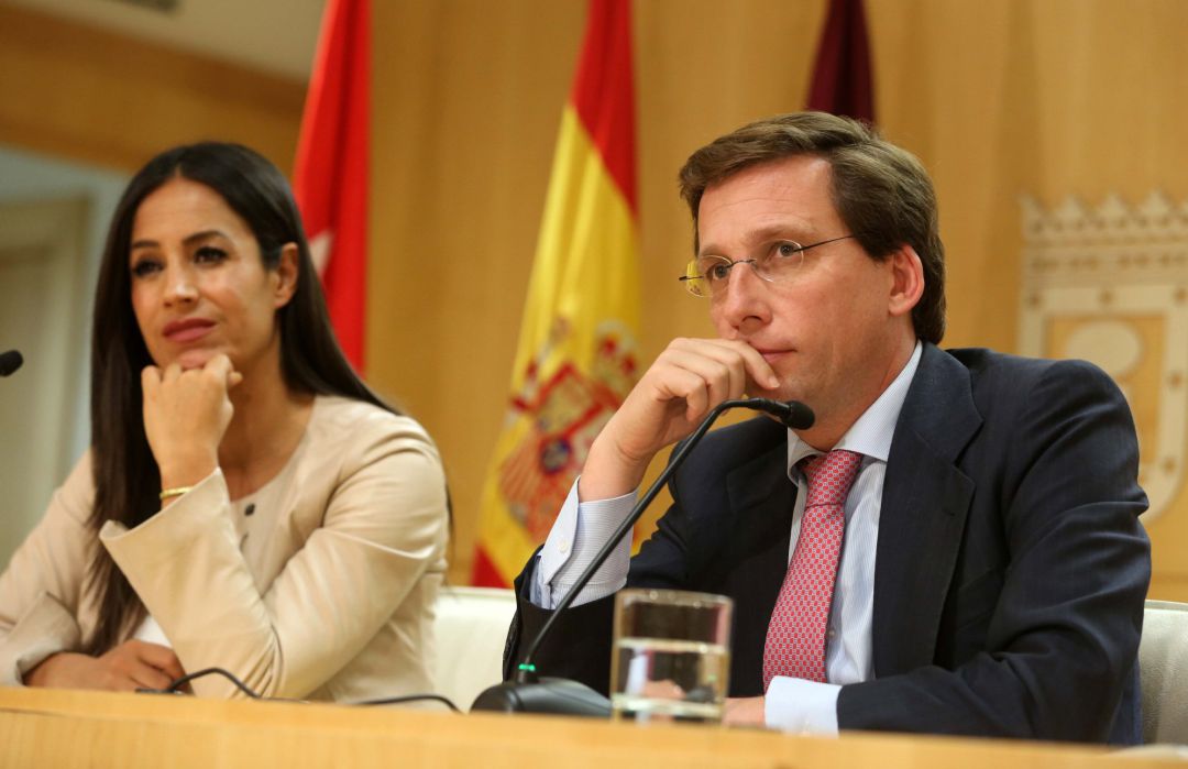 Imagen de archivo del alcalde de Madrid, José Luis Martínez-Almeida, y la vicealcaldesa de la capital, Begoña Villacís, en rueda de prensa tras la Junta de Gobierno municipal. Imagen de archivo del alcalde de Madrid, José Luis Martínez-Almeida, y la vicealcaldesa de la capital, Begoña Villacís, en rueda de prensa tras la Junta de Gobierno municipal.