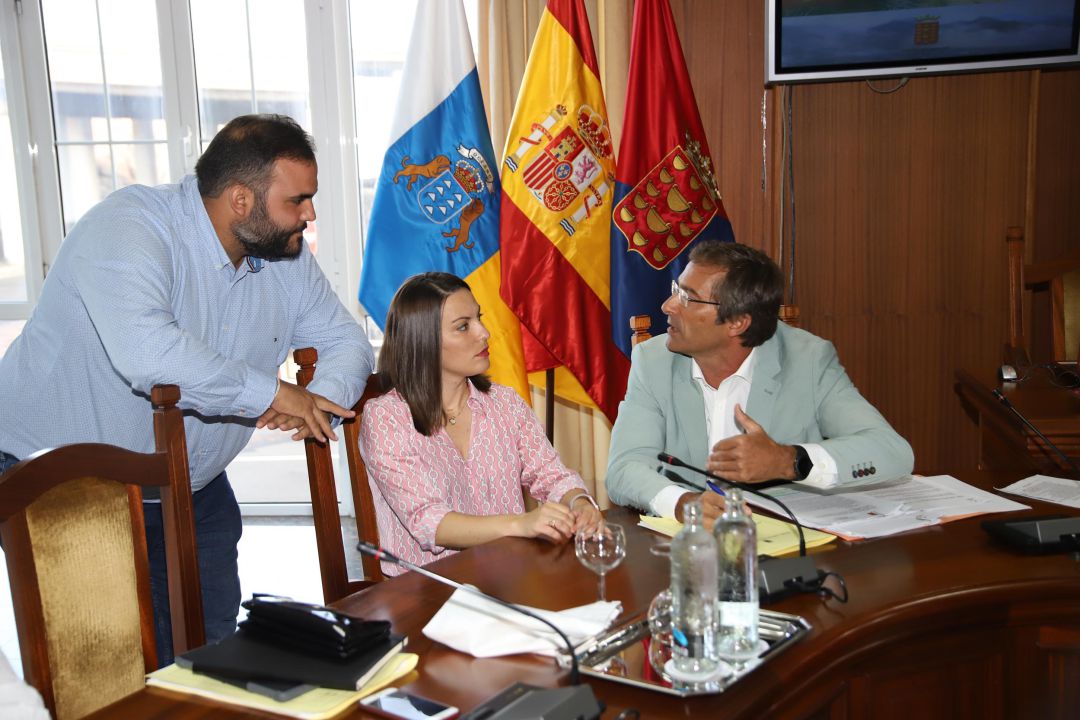 Consejeros del Grupo Nacionalista en el Cabildo de Lanzarote. Consejeros del Grupo Nacionalista en el Cabildo de Lanzarote.