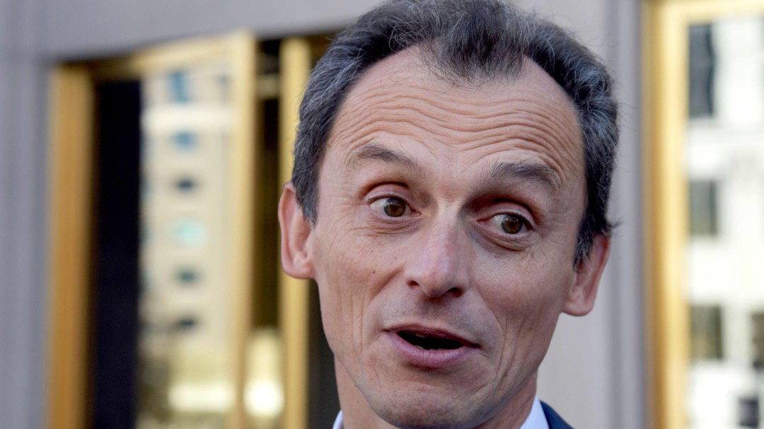 Pedro Duque: "No se pueden utilizar los claustros universitarios para intentar influir en la vida política"