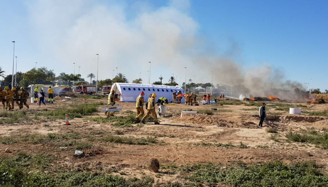 Simulacro de accidente aéreo en Elche Simulacro de accidente aéreo en Elche