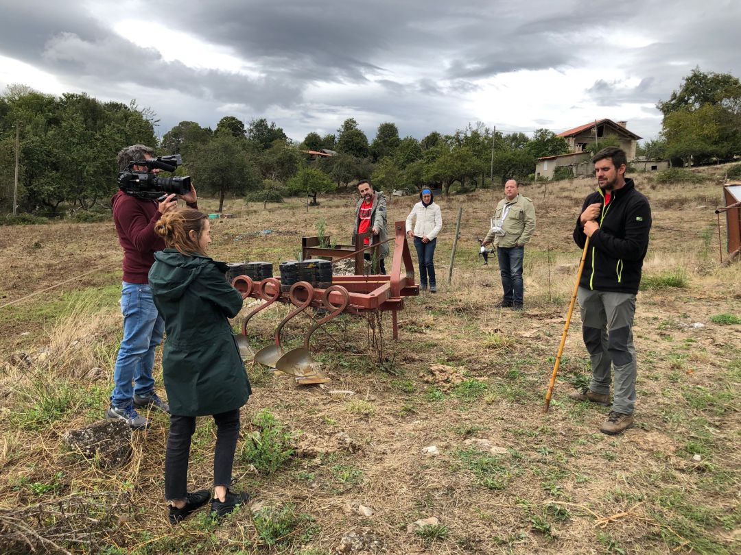 Momento de rodaje para el documental de UPA sobre la despoblación en el medio rural Momento de rodaje para el documental de UPA sobre la despoblación en el medio rural