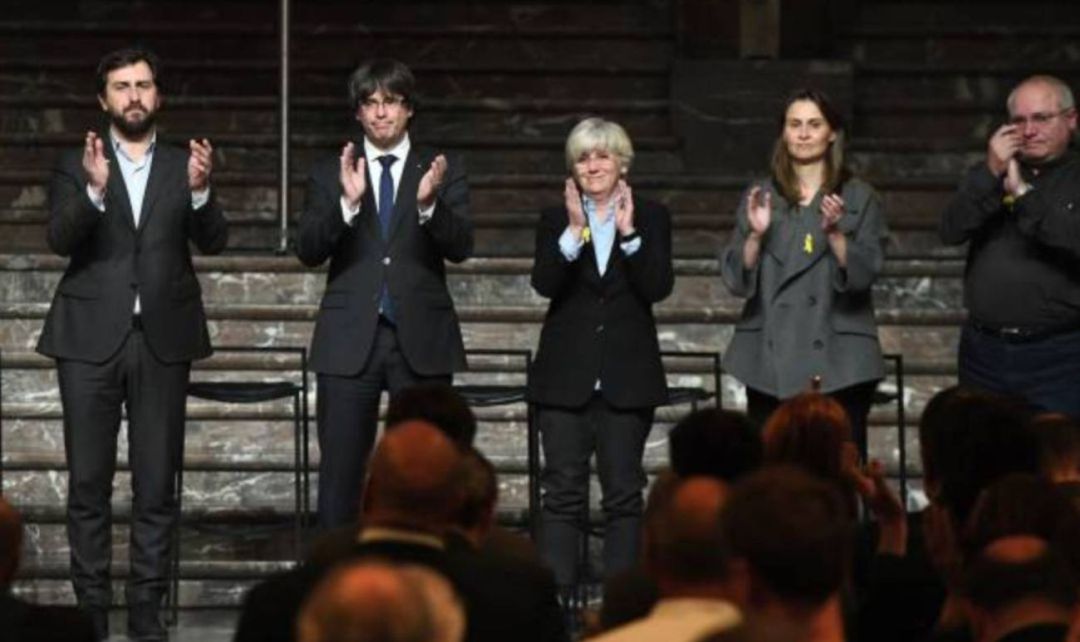 Comín, PUigdemont, Ponsatí, Serret y Puig en una imagen de archivo Comín, PUigdemont, Ponsatí, Serret y Puig en una imagen de archivo