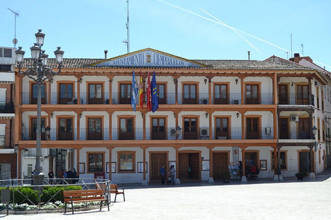 Exterior del Ayuntamiento de Ciempozuelos. Exterior del Ayuntamiento de Ciempozuelos.