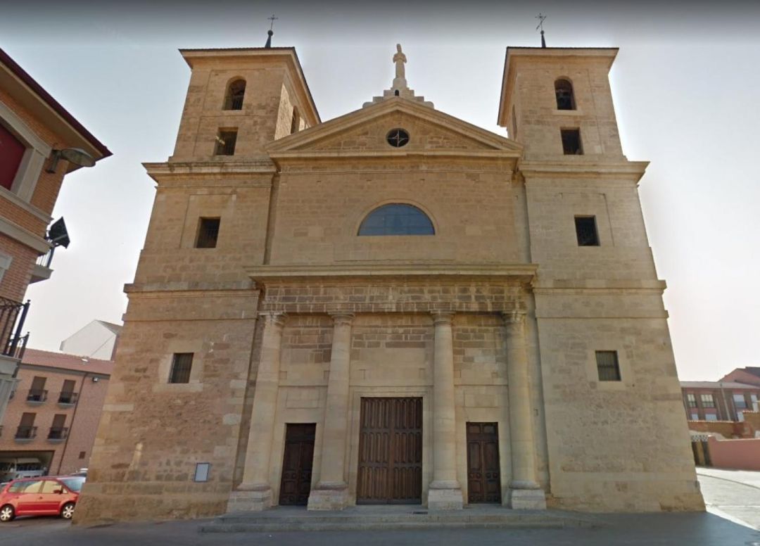 Iglesia de San Pedro en Valencia de Don Juan Iglesia de San Pedro en Valencia de Don Juan