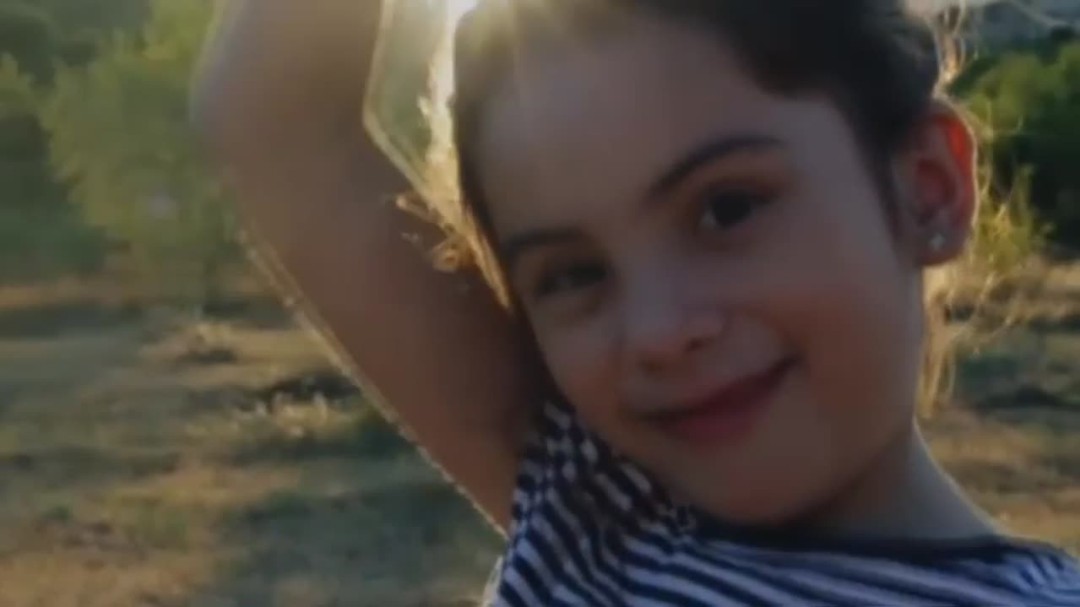 El emocionante vídeo de una niña sobre la enfermedad rara de su hermano