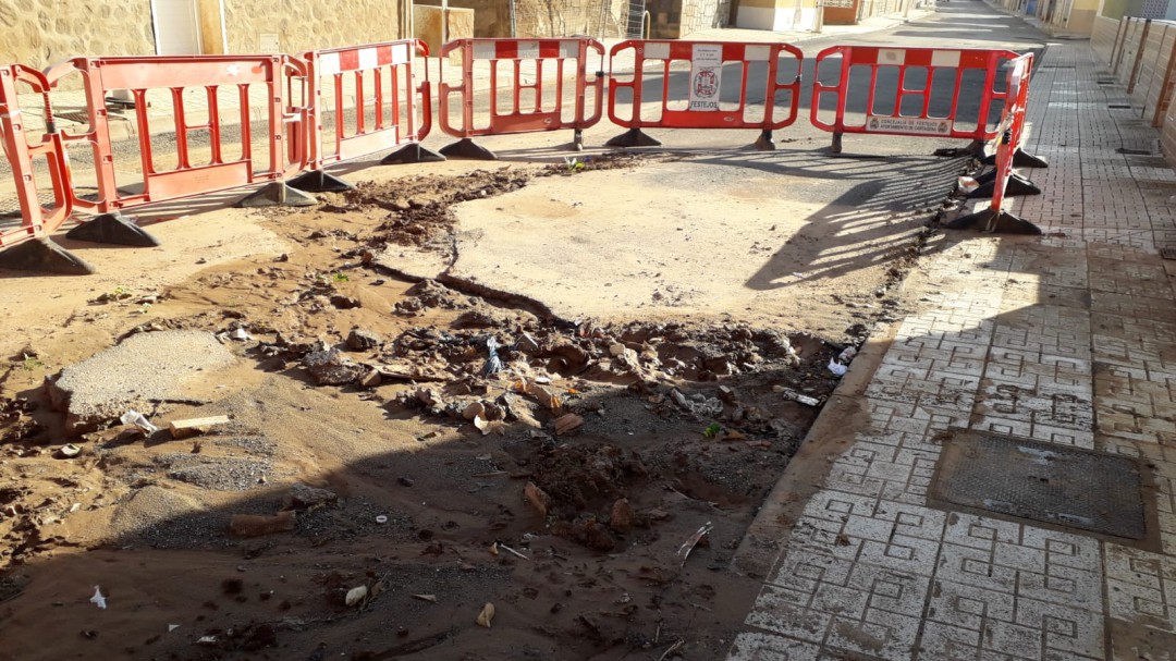 Continúan en Los Nietos las obras de reparación de los daños causados por la DANA