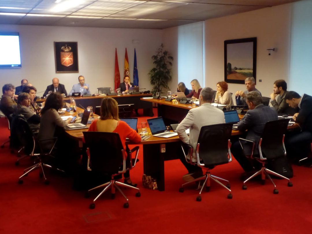 En Pamplona, comisión de Políticas Migratorias y Justicia del Parlamento. Comparece el presidente del Tribunal Superior de Justicia de Navarra (TSJN), Joaquín Galve, para explicar la memoria de actividades y funcionamiento correspondiente al año 2018 En Pamplona, comisión de Políticas Migratorias y Justicia del Parlamento. Comparece el presidente del Tribunal Superior de Justicia de Navarra (TSJN), Joaquín Galve, para explicar la memoria de actividades y funcionamiento correspondiente al año 2018