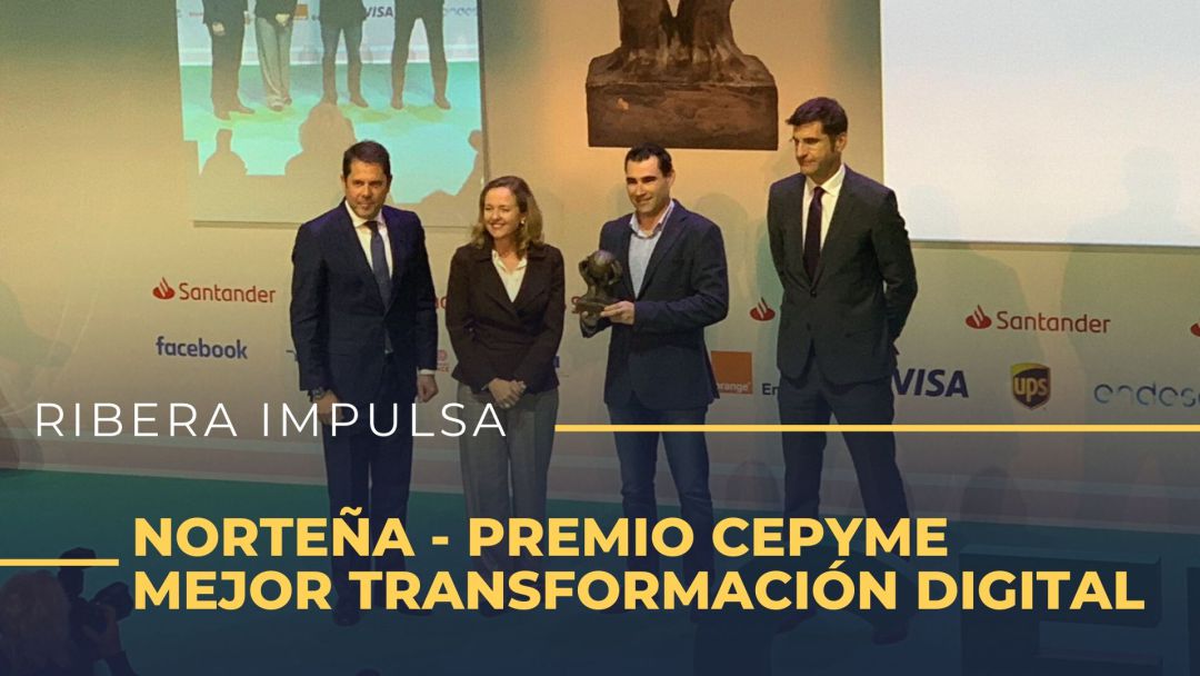 El CEO de Norteña, Jorge Bermejo, posa con el premio entregado por Nadia Calviño El CEO de Norteña, Jorge Bermejo, posa con el premio entregado por Nadia Calviño