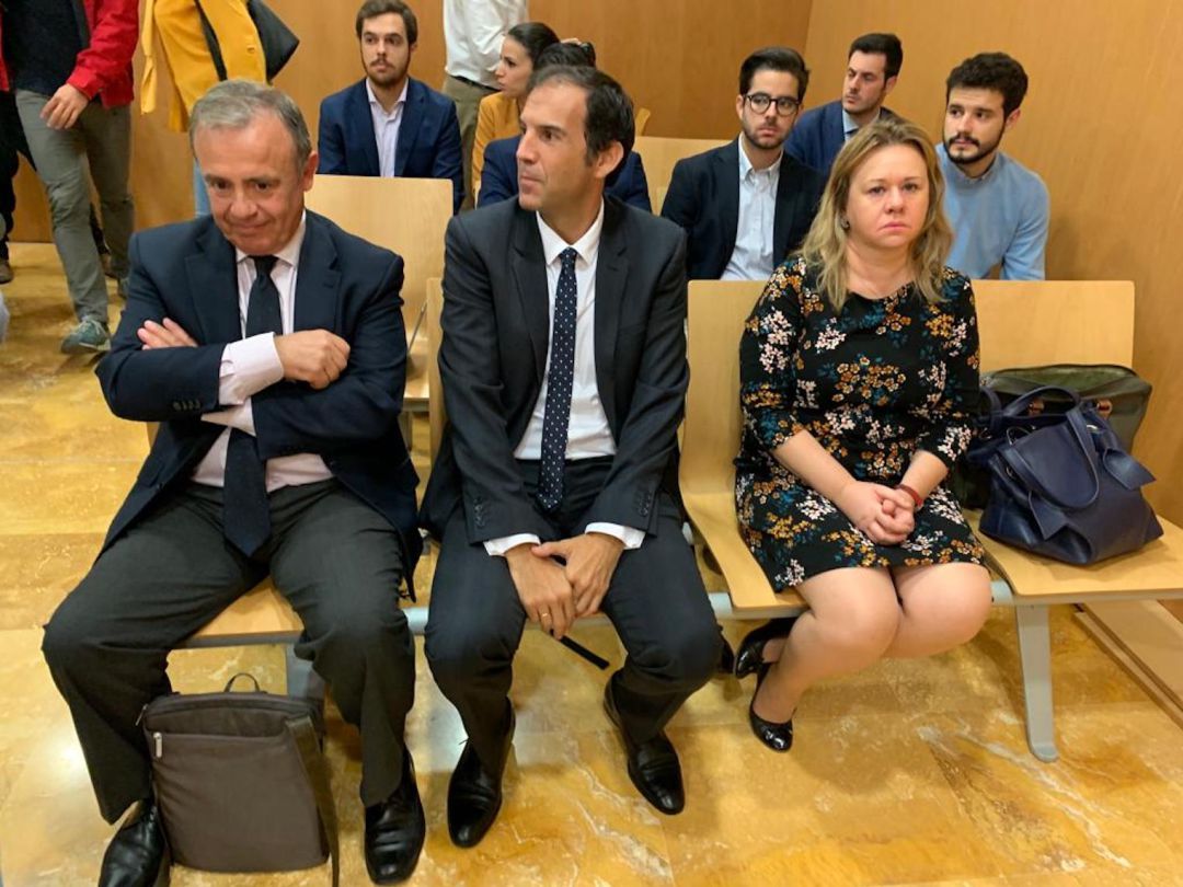 Daniel Moreno, en el centro de la imagen, en el juicio entre Mauricio García de la Vega y el Real Murcia Daniel Moreno, en el centro de la imagen, en el juicio entre Mauricio García de la Vega y el Real Murcia