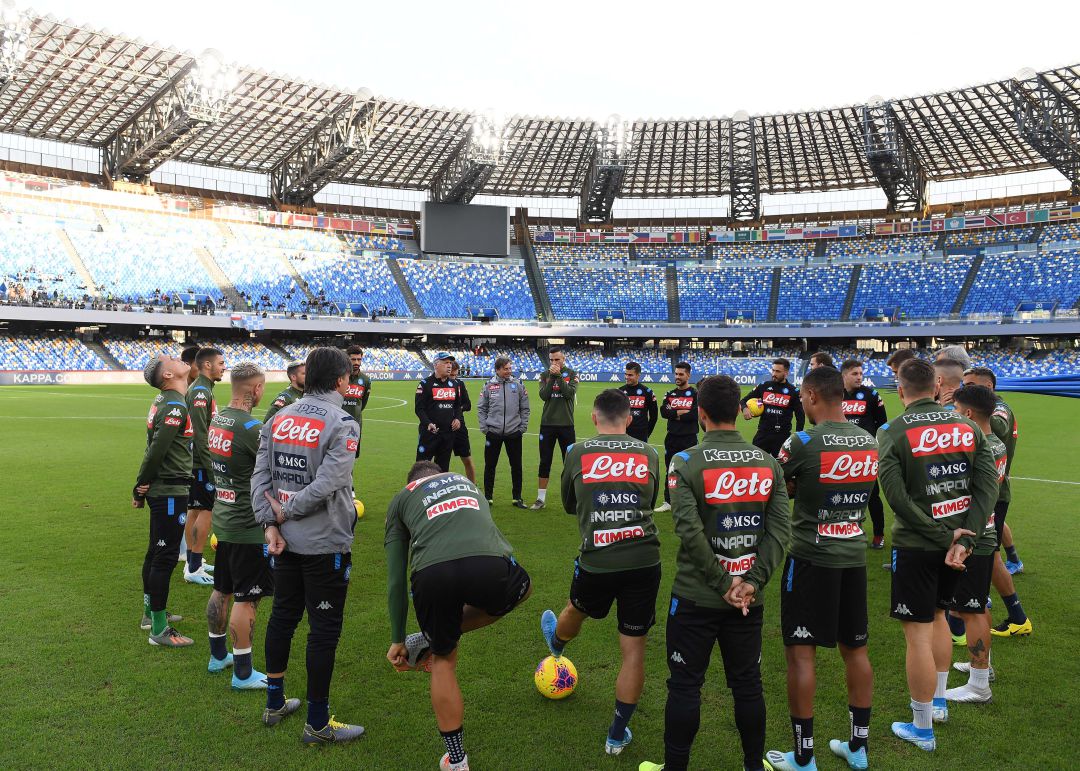 Los jugadores del Napoli, concentrados en el entrenamiento Los jugadores del Napoli, concentrados en el entrenamiento
