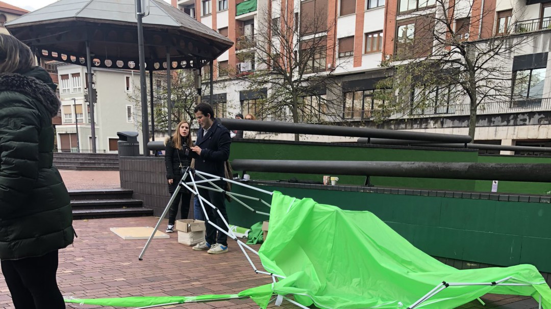 Radicales agreden a una candidata de Vox en Sestao