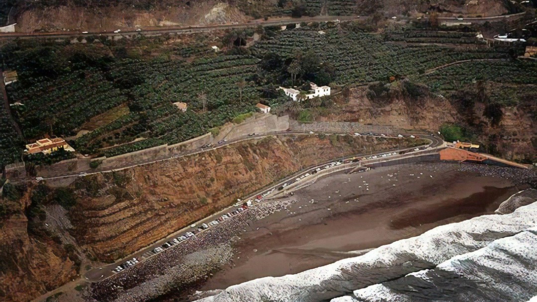 Cerrada la playa de El Socorro ante el riesgo de desprendimientos