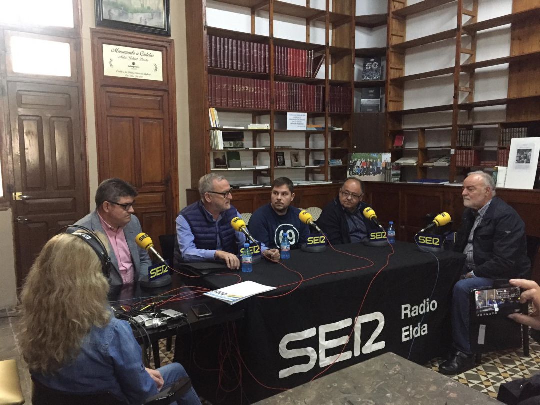 Tertulia en directo sobre industria Tertulia en directo sobre industria