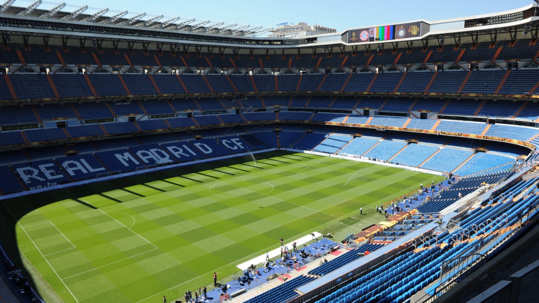 De fabricar cajas de tomates a hacer los asientos del Camp Nou y el Bernabéu