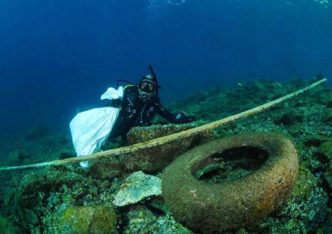 Jornada de limpieza de los fondos marinos de Cabo de Palos Jornada de limpieza de los fondos marinos de Cabo de Palos