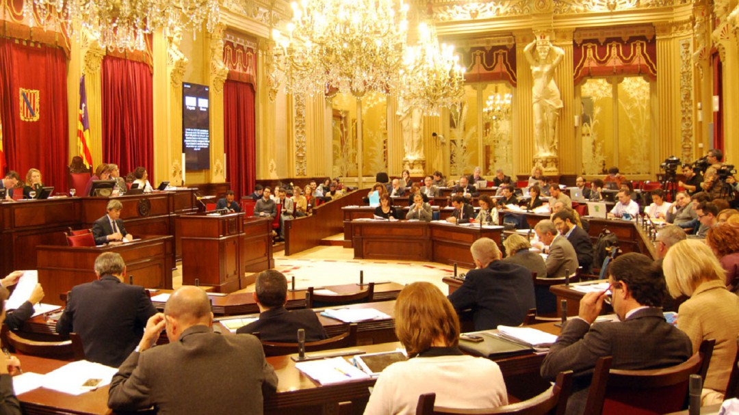 El Parlament pide que se incluya el centro geriátrico de Es Migjorn Gran en los Presupuestos para 2020