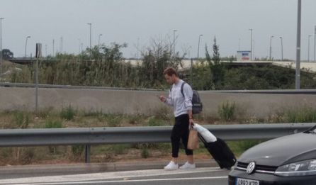 Valverde sacó a De Jong del aeropuerto de Barcelona tras las protestas independentistas del pasado 14-0 Valverde sacó a De Jong del aeropuerto de Barcelona tras las protestas independentistas del pasado 14-0