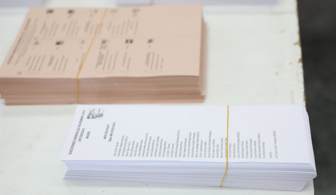 Papeletas de los candidatos al Congreso y al Senado, en el centro logístico de las póximas elecciones generales del 10N en Alcalá de Henares (Madrid), a 31 de octubre de 2019. Papeletas de los candidatos al Congreso y al Senado, en el centro logístico de las póximas elecciones generales del 10N en Alcalá de Henares (Madrid), a 31 de octubre de 2019.