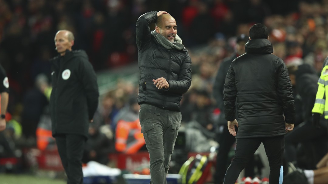 La viral 'felicitación' de Guardiola a los árbitros tras su derrota